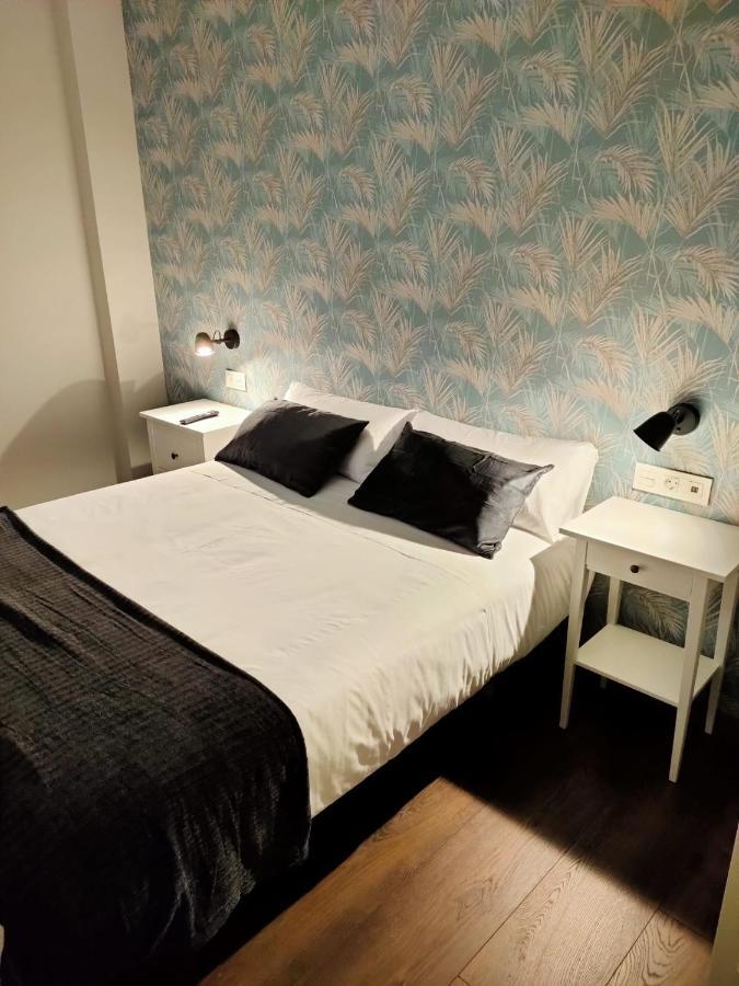 Pension Boutique Admera ซานติอาโก เด กอมโปสเตลา ภายนอก รูปภาพ