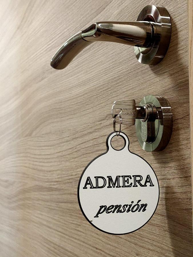 Pension Boutique Admera ซานติอาโก เด กอมโปสเตลา ภายนอก รูปภาพ