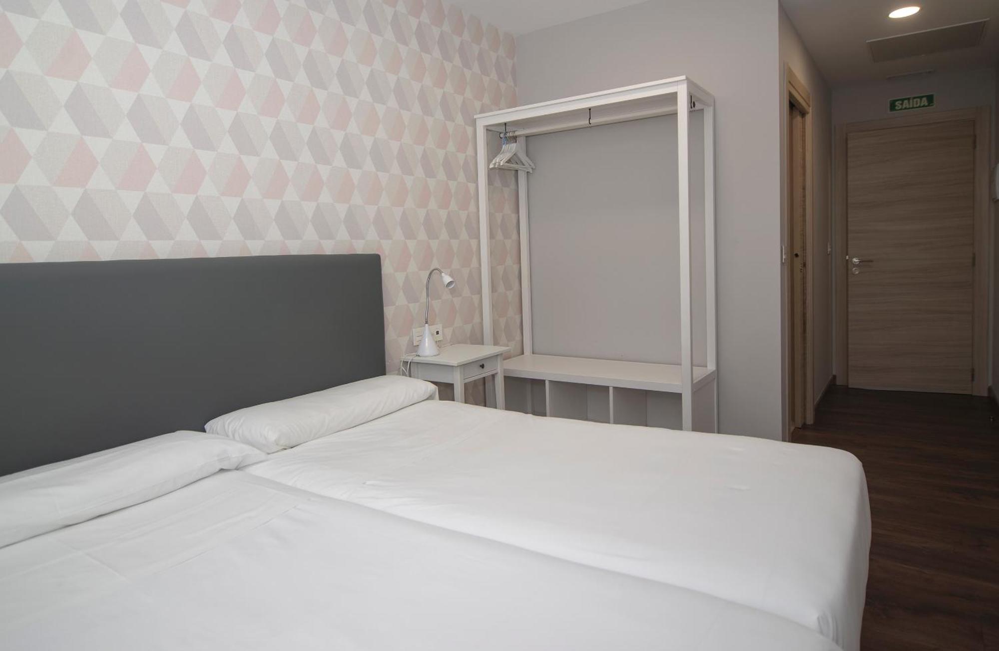 Pension Boutique Admera ซานติอาโก เด กอมโปสเตลา ภายนอก รูปภาพ