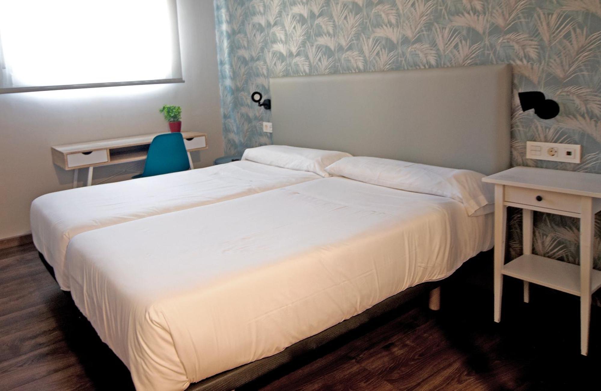 Pension Boutique Admera ซานติอาโก เด กอมโปสเตลา ภายนอก รูปภาพ
